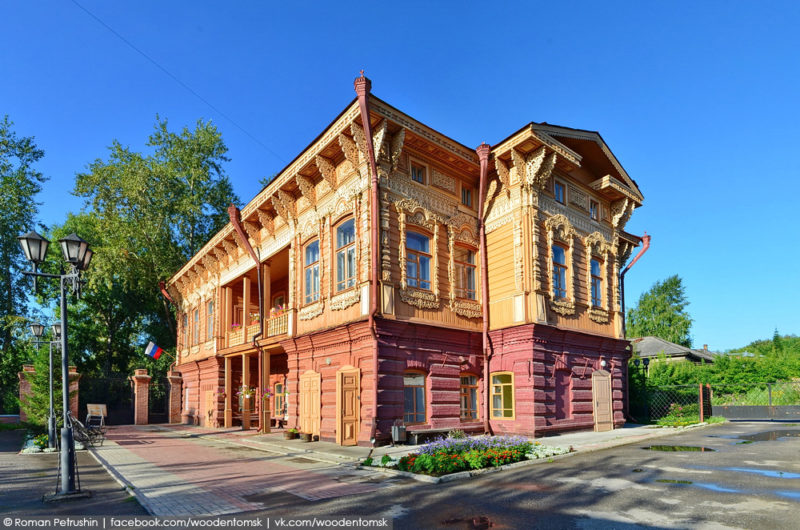 Экскурсия по зданию усадьбы Шишкова и её двору