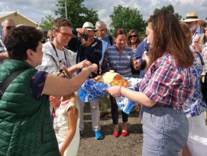 Теплоход с 52 туристами причалил в Томске