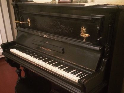 Появилось дореволюционное пианино в музее "Профессорская квартира"